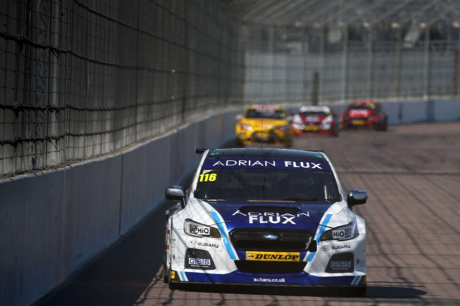  Adrian Flux Subaru Levorg GT BTCC 2016 года  (фото 25 из 32)